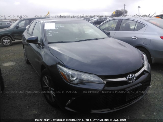 4T1BF1FK1GU249461 - 2016 TOYOTA CAMRY LE/XLE/SE/XSE Light Blue photo 1