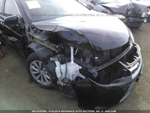 4T4BF1FK1FR463368 - 2015 TOYOTA CAMRY LE/XLE/SE/XSE შავი ფოტო 6