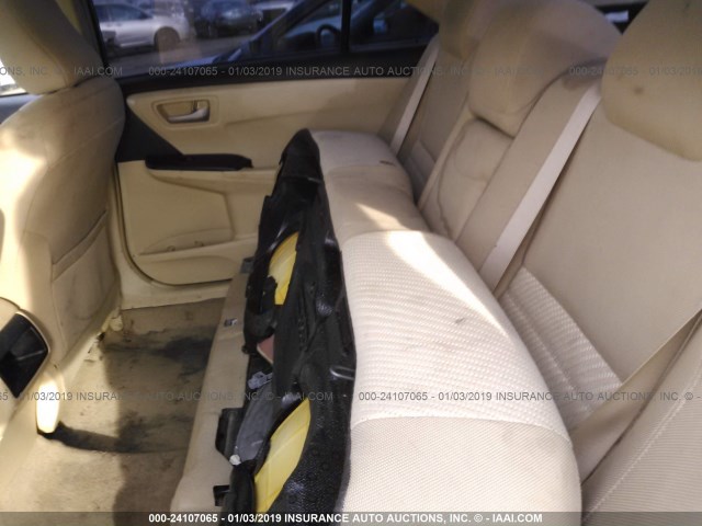 4T4BF1FK1FR463368 - 2015 TOYOTA CAMRY LE/XLE/SE/XSE შავი ფოტო 8