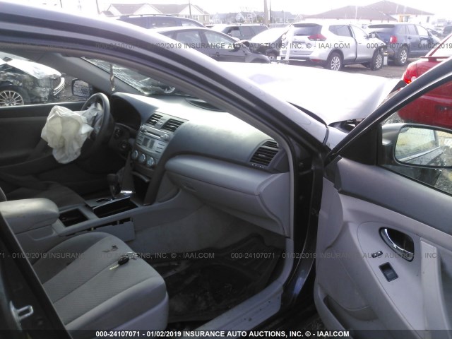 4T1BE46K49U306162 - 2009 TOYOTA CAMRY SE/LE/XLE GRAY photo 5