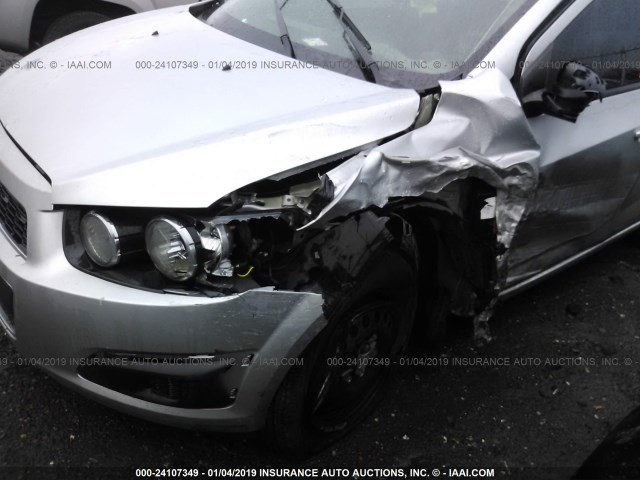 1G1JA5SH2F4166628 - 2015 CHEVROLET SONIC LS 银色 照片 6