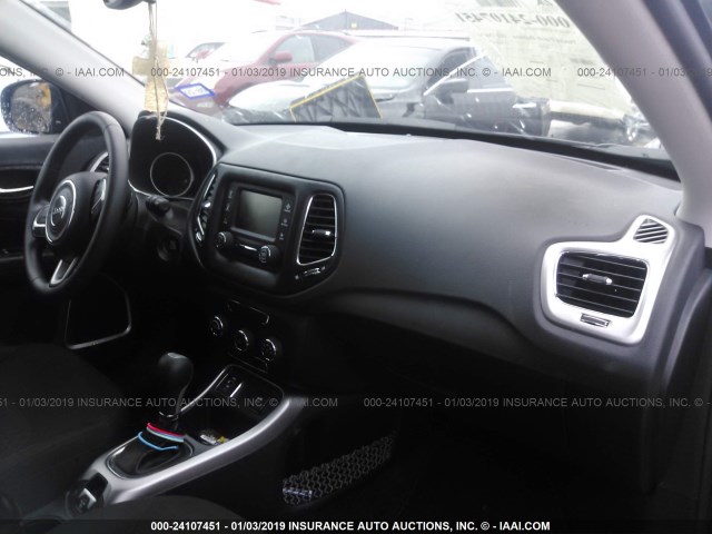 3C4NJCAB1JT272114 - 2018 JEEP COMPASS SPORT GRAY photo 5