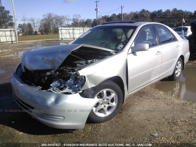 4T1BE32K23U774060 - 2003 TOYOTA CAMRY LE/XLE/SE SILVER photo 2