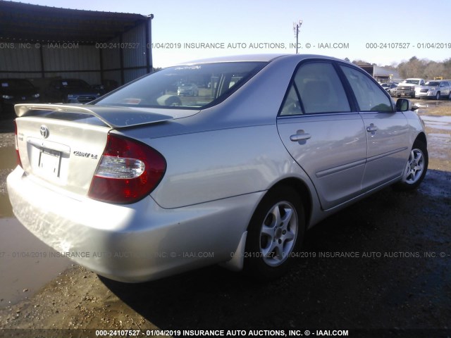 4T1BE32K23U774060 - 2003 TOYOTA CAMRY LE/XLE/SE SILVER photo 4