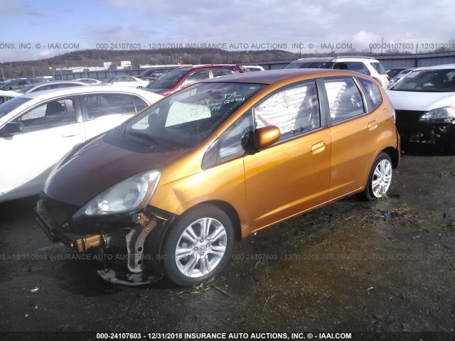 JHMGE8H44AC010325 - 2010 HONDA FIT SPORT ORANGE photo 2