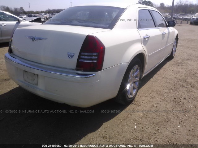 2C3JA63H15H563670 - 2005 CHRYSLER 300C CREAM photo 4