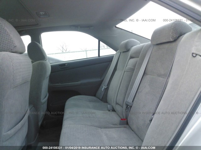 4T1BE32K42U613403 - 2002 TOYOTA CAMRY LE/XLE/SE SILVER photo 8