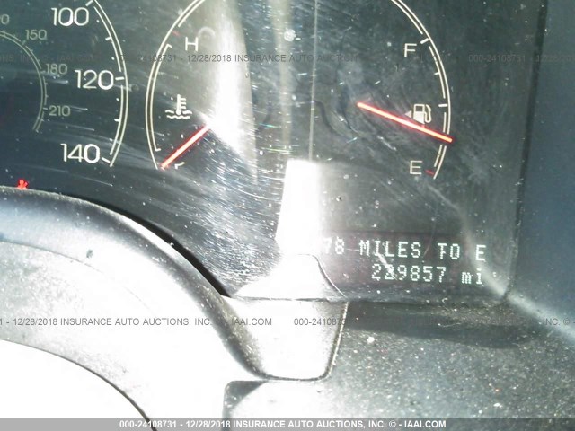 5LMFU27R24LJ25352 - 2004 LINCOLN NAVIGATOR 香槟色 照片 7