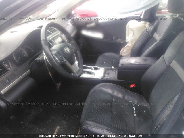 4T1BF1FKXCU102713 - 2012 TOYOTA CAMRY SE/LE/XLE 黑色 照片 5