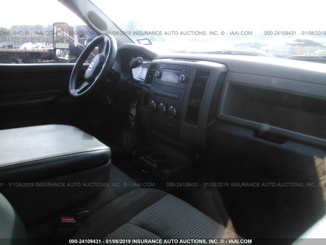 3C7WDMDL8CG257338 - 2012 DODGE RAM 5500 ST/SLT Unknown photo 5