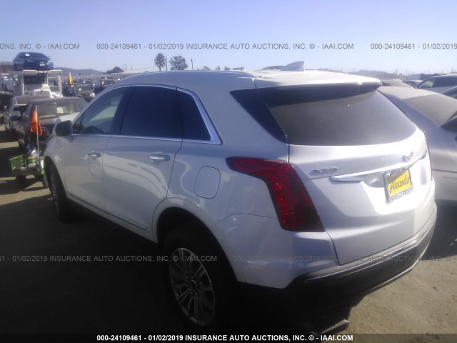 1GYKNBRS8HZ202919 - 2017 CADILLAC XT5 LUXURY WHITE photo 3