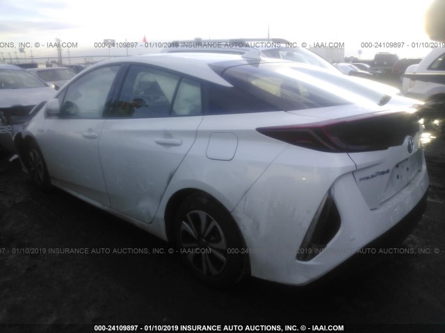 JTDKARFP9H3001866 - 2017 TOYOTA PRIUS PRIME  WHITE photo 3