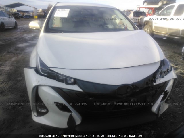 JTDKARFP9H3001866 - 2017 TOYOTA PRIUS PRIME  白色 照片 6