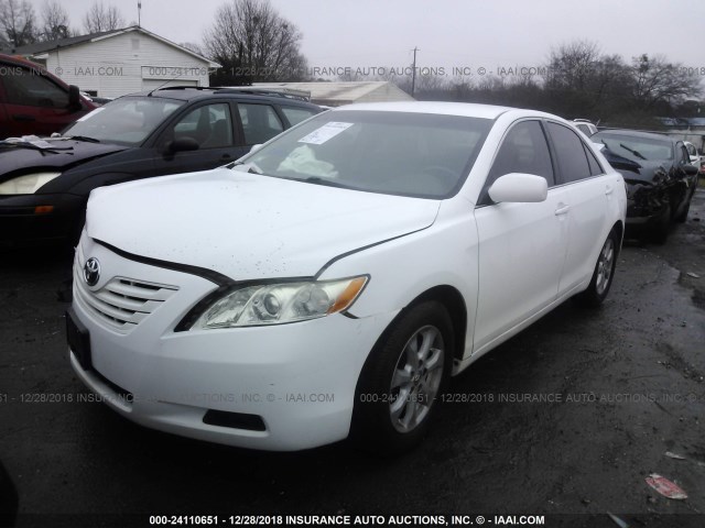 4T1BE46K57U558757 - 2007 TOYOTA CAMRY NEW GENERAT CE/LE/XLE/SE WHITE photo 2