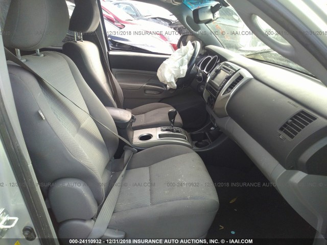 5TFJX4CN3DX028659 - 2013 TOYOTA TACOMA DOUBLE CAB 银色 照片 5