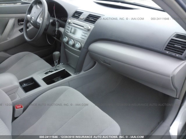 4T1BE46K49U831061 - 2009 TOYOTA CAMRY SE/LE/XLE 银色 照片 5