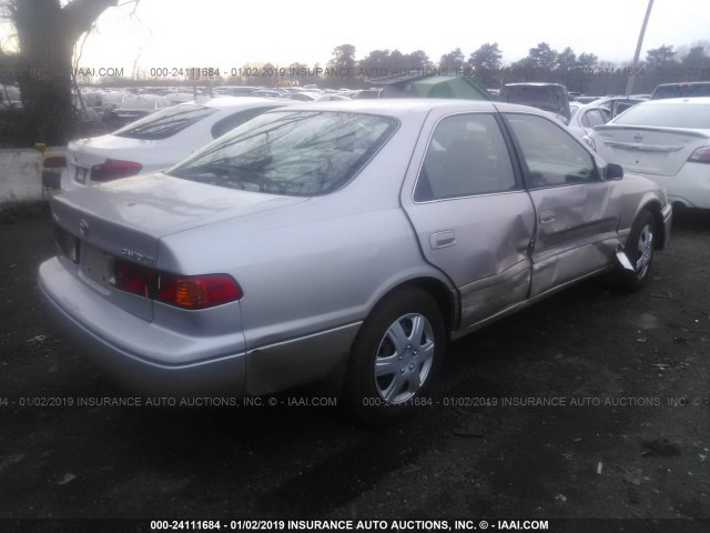 4T1BG22K61U025635 - 2001 TOYOTA CAMRY CE/LE/XLE TAN photo 4