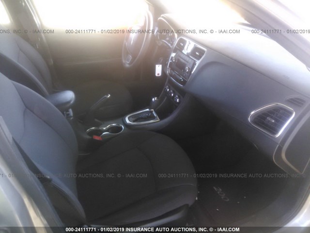 1C3CCBAB8DN670974 - 2013 CHRYSLER 200 LX SILVER photo 5