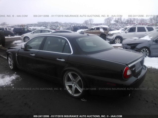 SAJWA82C49TH31320 - 2009 JAGUAR XJ SUPER V8 BLACK photo 3