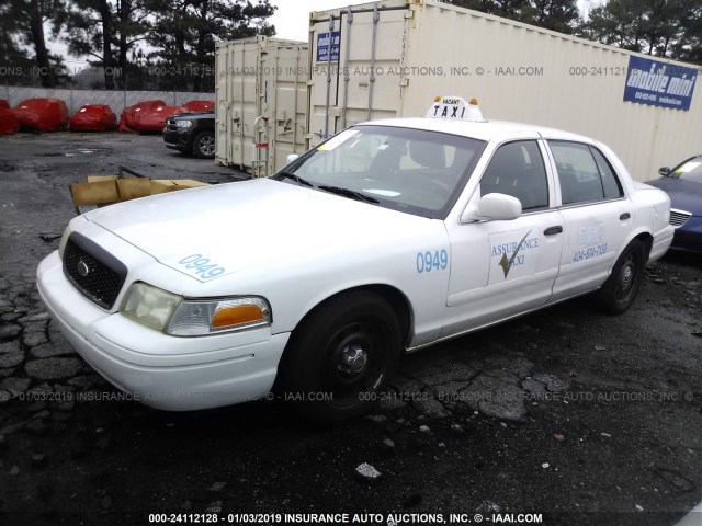 2FABP7AV8BX137446 - 2011 FORD CROWN VICTORIA S WHITE photo 2