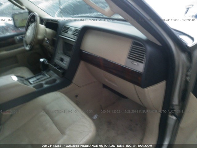 5LMFU28576LJ24678 - 2006 LINCOLN NAVIGATOR 米色 照片 5
