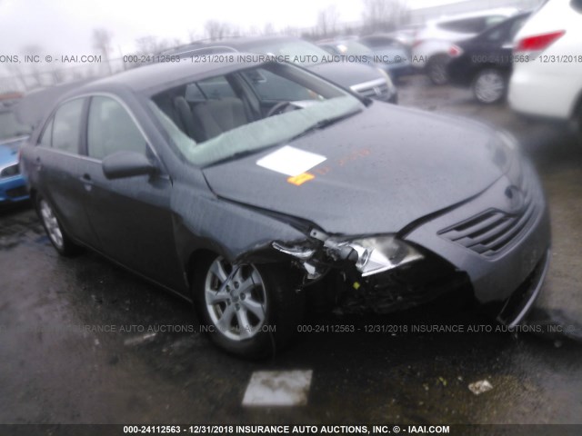 4T4BE46K19R102697 - 2009 TOYOTA CAMRY SE/LE/XLE GRAY photo 1