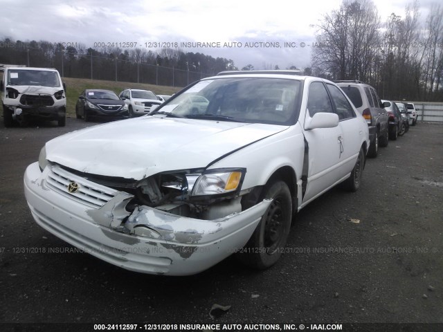 4T1BG22K0VU137160 - 1997 TOYOTA CAMRY CE/LE/XLE WHITE photo 6