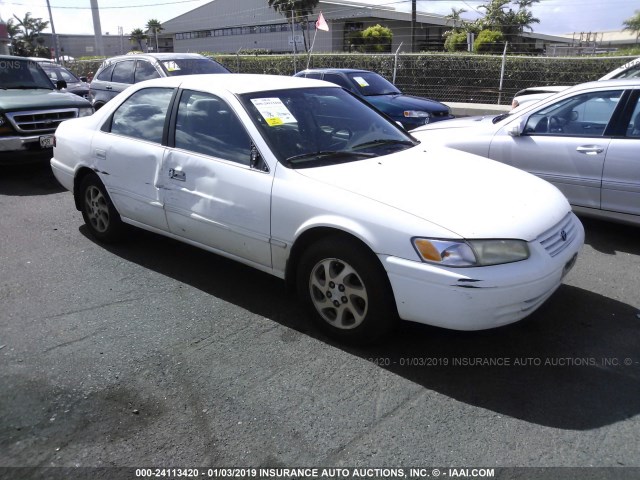JT2BF22K2X0174446 - 1999 TOYOTA CAMRY LE/XLE WHITE photo 1