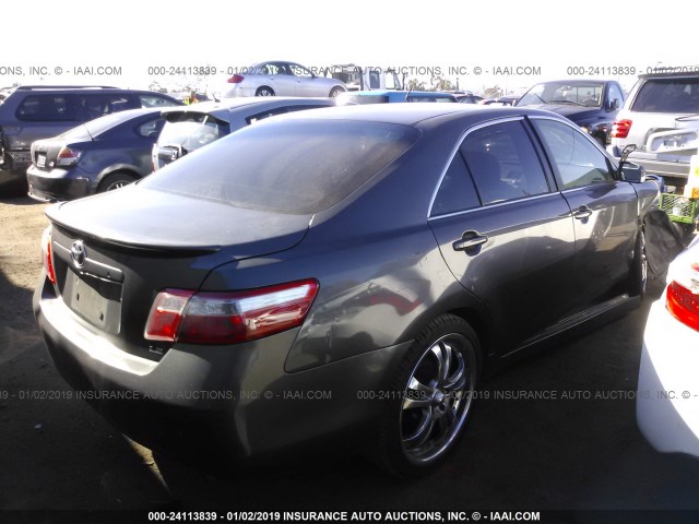 4T4BE46K68R044228 - 2008 TOYOTA CAMRY CE/LE/XLE/SE GRAY photo 4