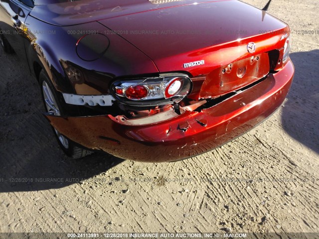 JM1NC26F770136690 - 2007 MAZDA MX-5 MIATA MAROON photo 6