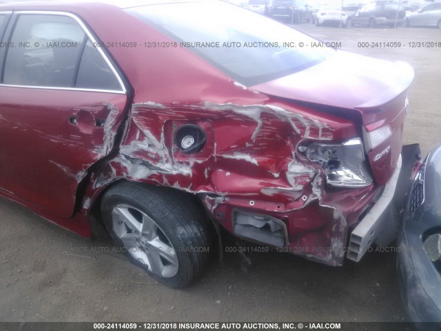 4T1BF1FK7CU590440 - 2012 TOYOTA CAMRY SE/LE/XLE 红色 照片 6