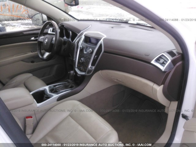 3GYFNAEY8BS596819 - 2011 CADILLAC SRX LUXURY COLLECTION WHITE photo 5