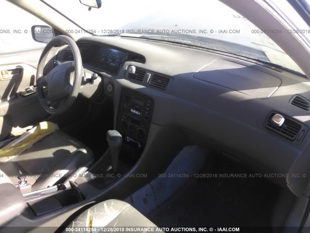 JT2BF22K1X0161851 - 1999 TOYOTA CAMRY LE/XLE Gold Foto 5
