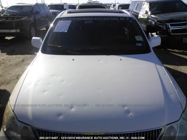 4T1BF28B22U244541 - 2002 TOYOTA AVALON XL/XLS WHITE photo 6