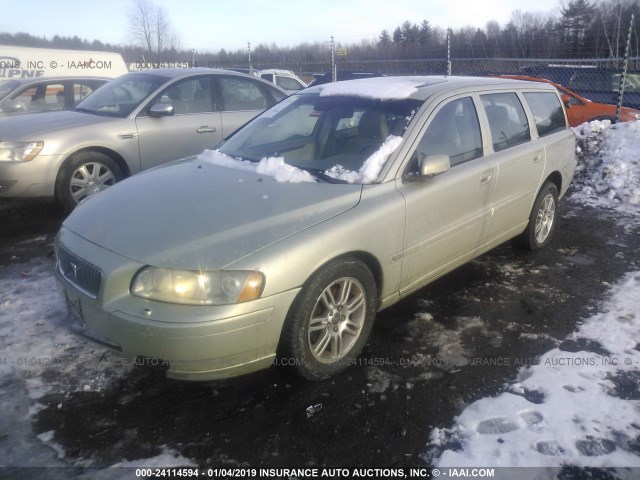 YV1SW640862572929 - 2006 VOLVO V70 GRAY photo 2