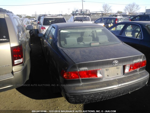 4T1BF22K61U957689 - 2001 TOYOTA CAMRY LE/XLE 灰色 照片 3
