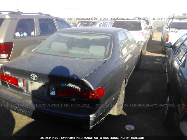 4T1BF22K61U957689 - 2001 TOYOTA CAMRY LE/XLE 灰色 照片 4