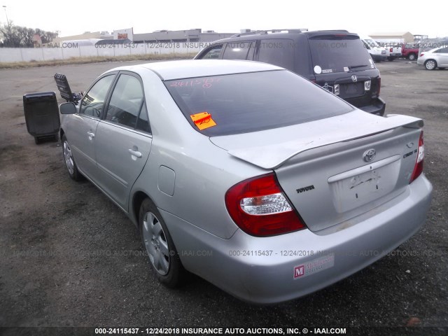 4T1BE32K54U270779 - 2004 TOYOTA CAMRY LE/XLE/SE SILVER photo 3