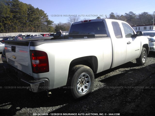 1GCSCPEX8AZ138008 - 2010 CHEVROLET SILVERADO C1500 SILVER photo 4