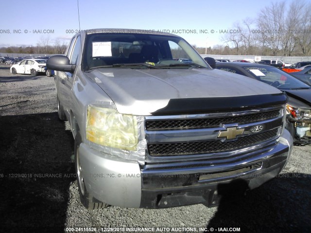 1GCSCPEX8AZ138008 - 2010 CHEVROLET SILVERADO C1500 SILVER photo 6