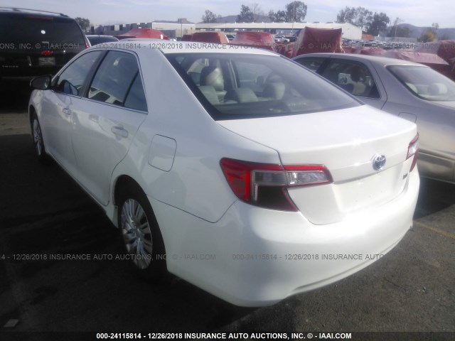 4T1BD1FK8EU099061 - 2014 TOYOTA CAMRY HYBRID/LE/XLE WHITE photo 3