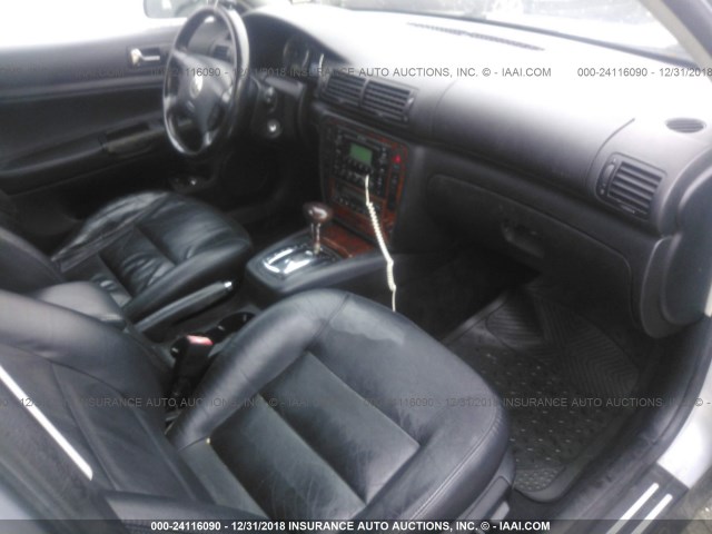 WVWRH63B23P059675 - 2003 VOLKSWAGEN PASSAT GLX 银色 照片 5