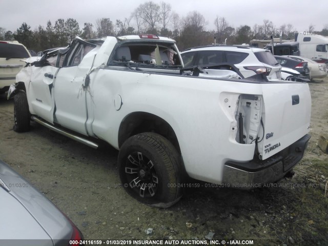 5TFUM5F15BX022444 - 2011 TOYOTA TUNDRA DOUBLE CAB SR5 WHITE photo 3