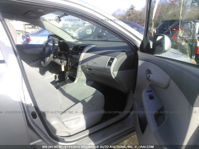 1NXBU40EX9Z142311 - 2009 TOYOTA COROLLA S/LE/XLE SILVER photo 5