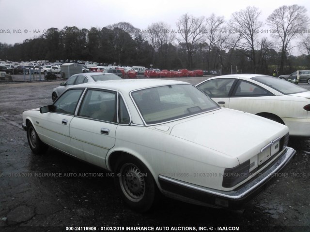 SAJFY1747LC606269 - 1990 JAGUAR XJ6 BASELINE WHITE photo 3