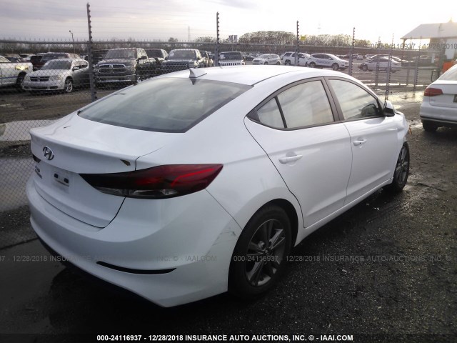 5NPD84LF4HH063702 - 2017 HYUNDAI ELANTRA SE/VALUE/LIMITED WHITE photo 4