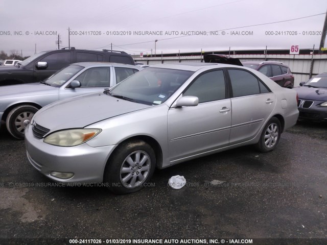 JTDBF30K740153992 - 2004 TOYOTA CAMRY LE/XLE SILVER photo 2