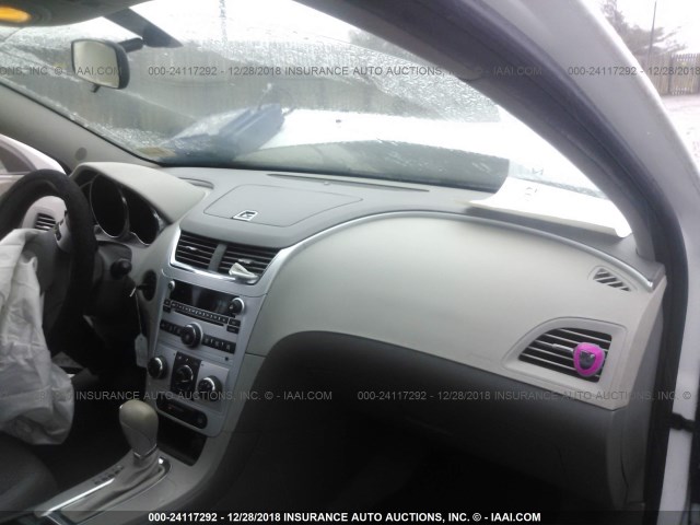 1G1ZC5EB8AF292767 - 2010 CHEVROLET MALIBU 1LT თეთრი ფოტო 5