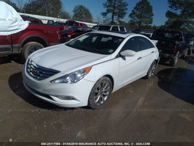 5NPEC4AB6CH480606 - 2012 HYUNDAI SONATA SE/LIMITED WHITE photo 2