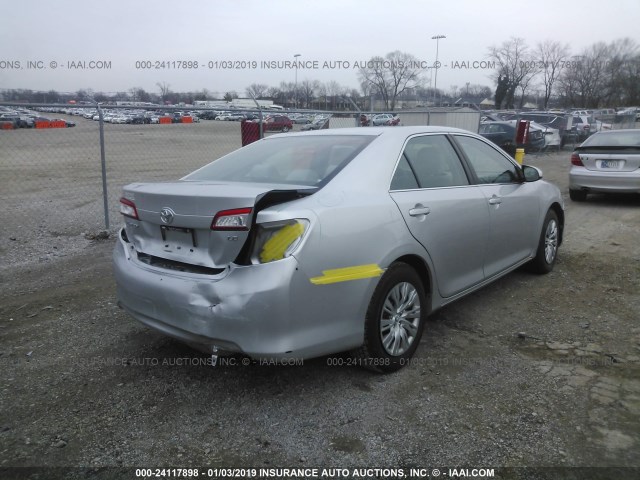 4T1BF1FK5DU272866 - 2013 TOYOTA CAMRY L/SE/LE/XLE 银色 照片 4